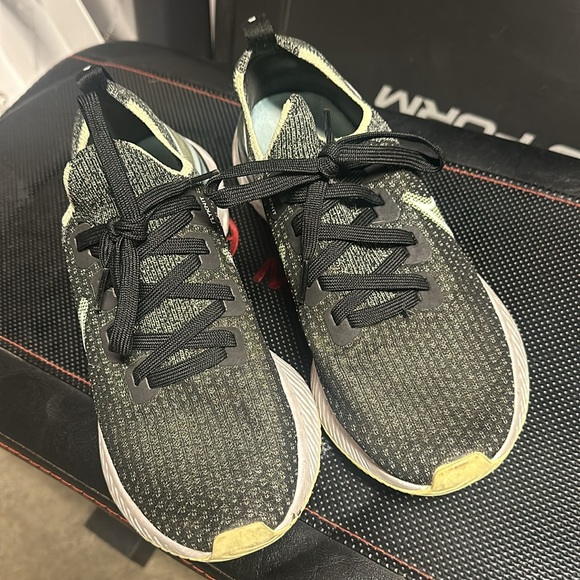 Nike react shoes - Picture 2 of 5